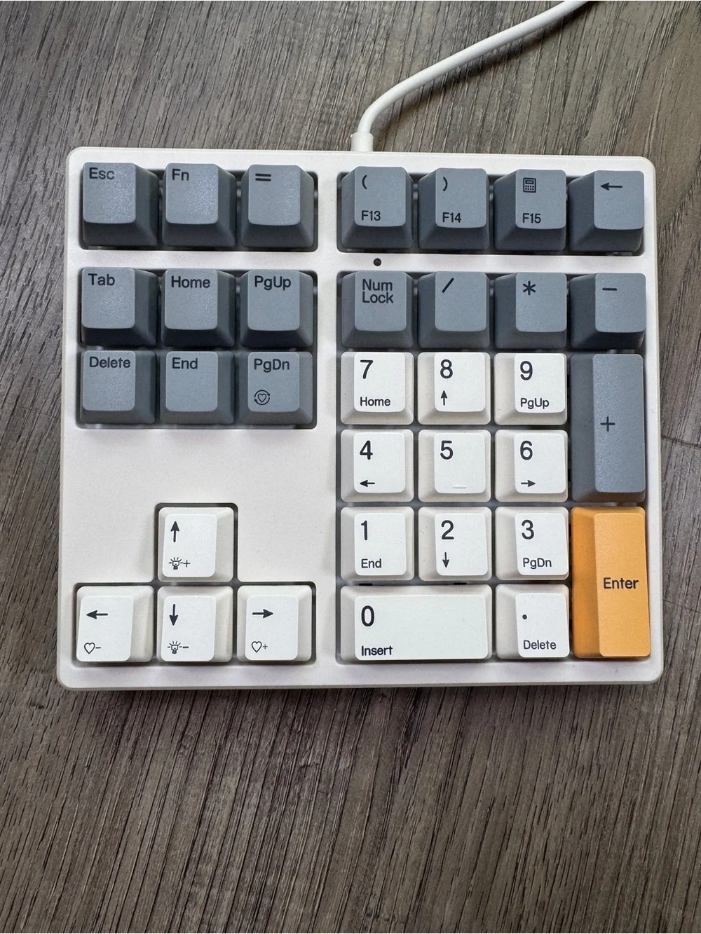 Kisnt KN34 Mechanical Numpad - Like New